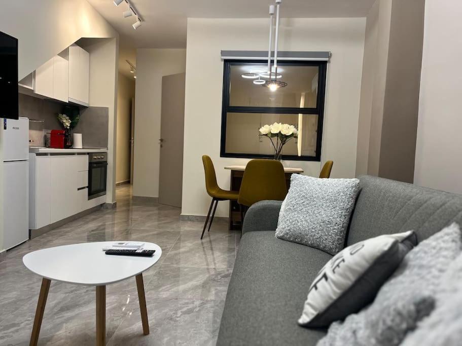 Odyssey Apt 1 Thessaloniki Exterior photo